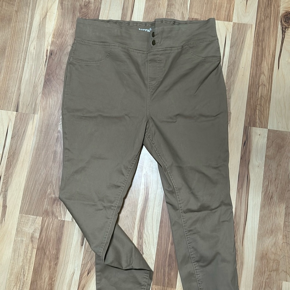 14W Terra & Sky Khakis